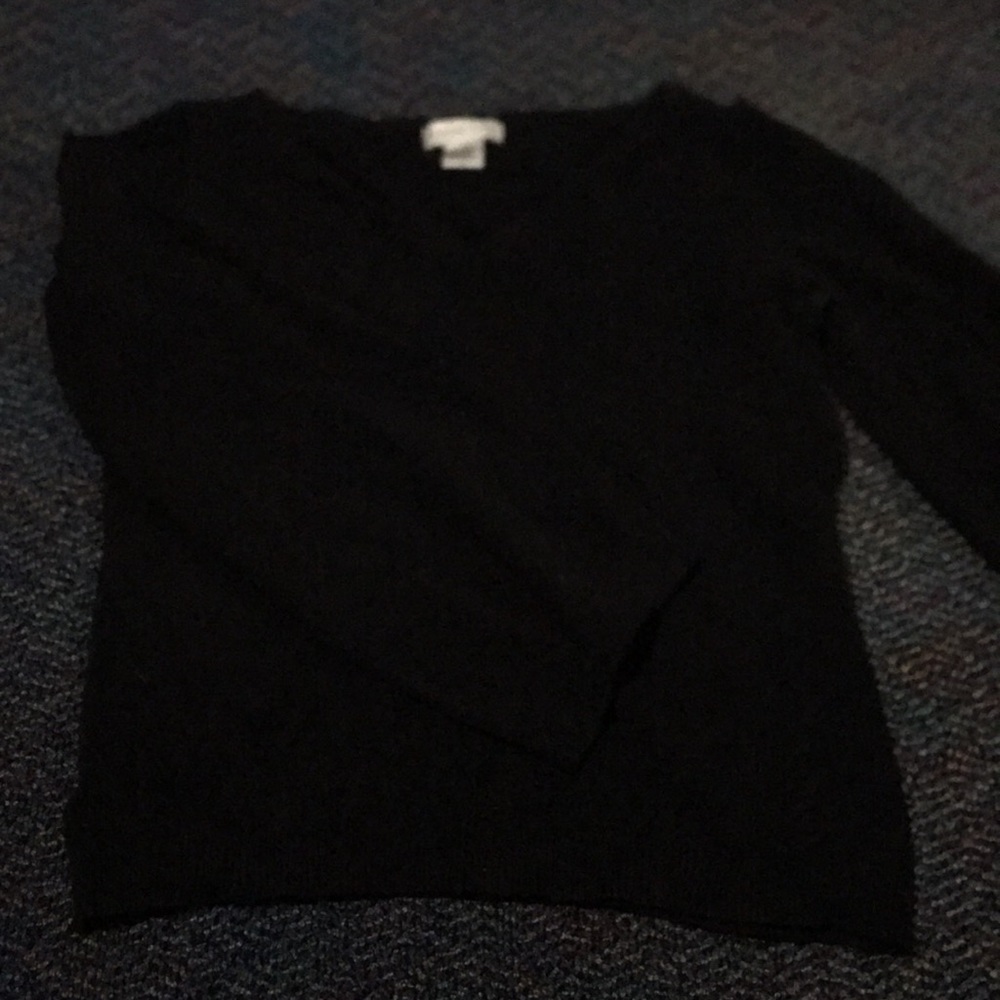 black long sleeve sweater